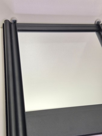 Klart speil med sort tykk profil 0-125cm (pris pr dør) 