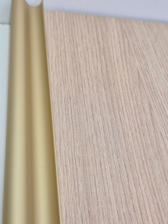 Lys eik med bronse tykk profil 360-420cm 4 dører (pris pr dør)