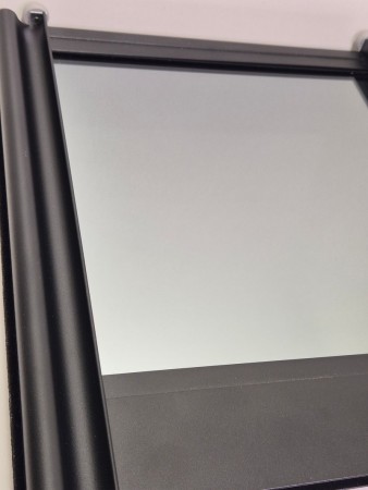 Sotet speil med sort tykk profil 270-315cm 3 dører (pris pr dør)