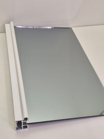 Sotet speil med hvit smal profil 210-249cm (pris pr dør)